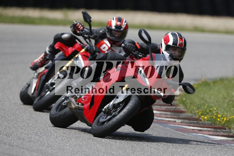 /27 12.06.2025 Ducati Schweiz Trackday Warmup  ADR/gruen-vert/ohne
